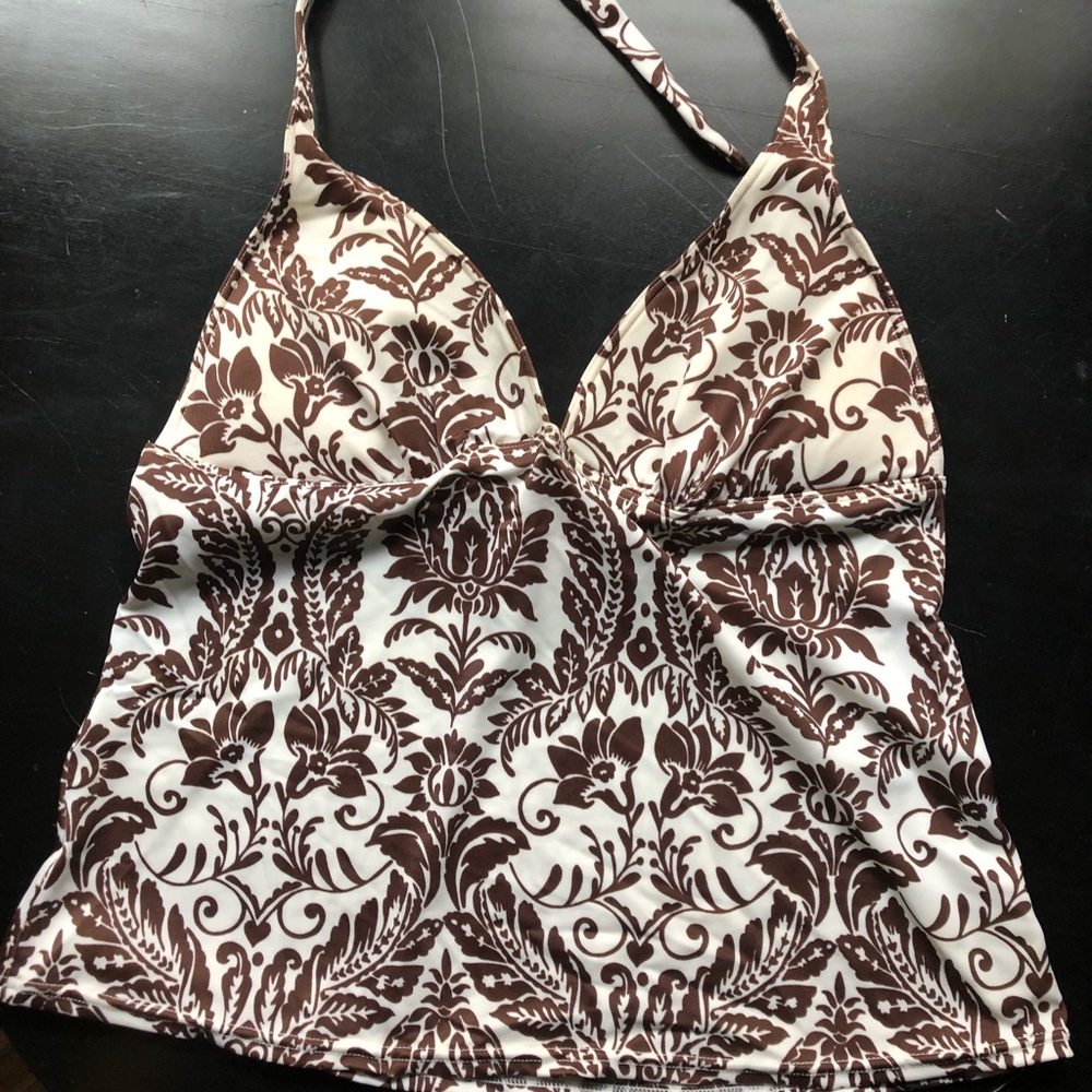 Victoria’s Secret 2-piece swimsuit